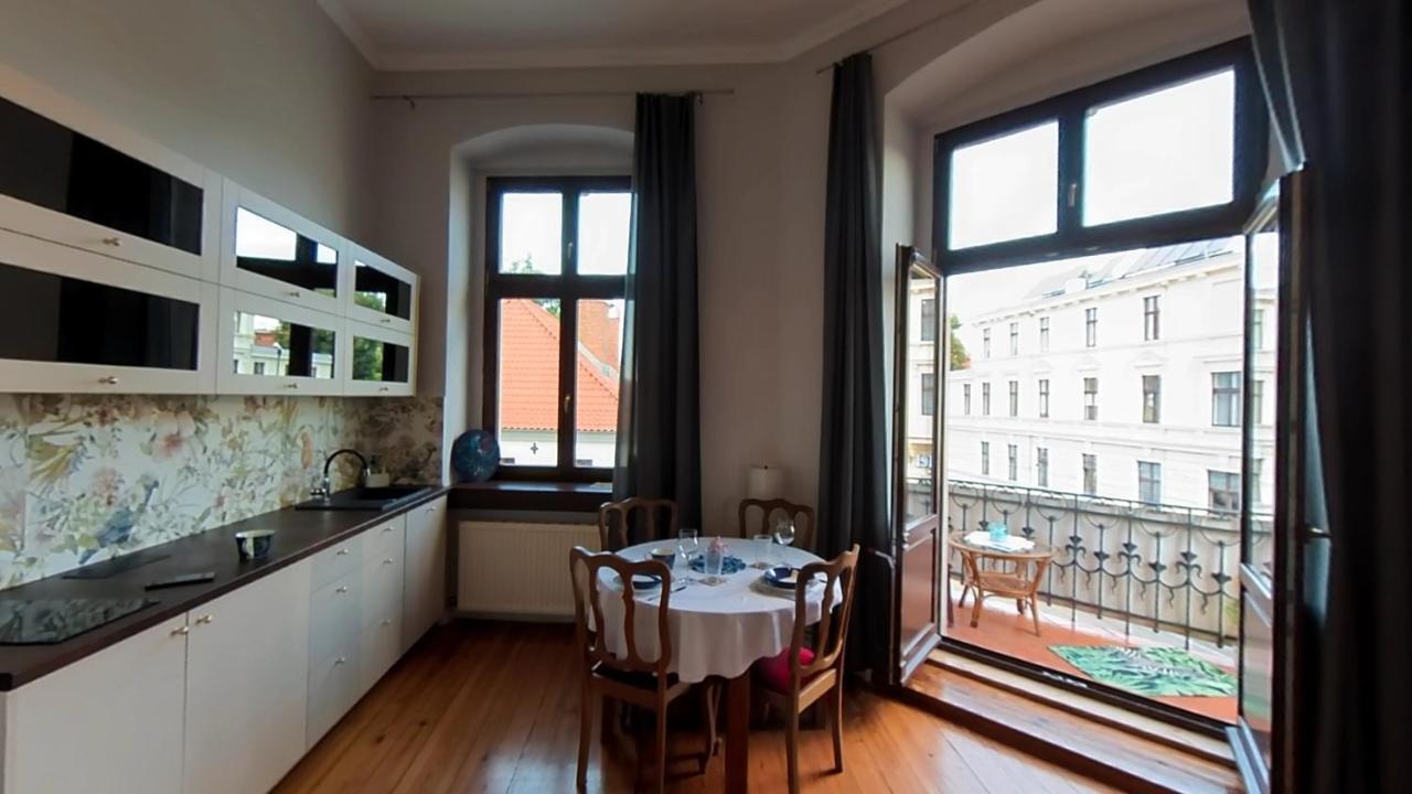 Astronomiczny Apartament , Mieszkanie 2 Pokojowe. Parking. Torun Exterior photo